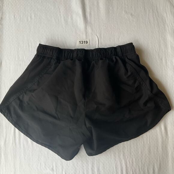 Danskin Women’s Casual Workout Shorts size S (4-6), Solid Black, with Liner - Picture 10 of 10